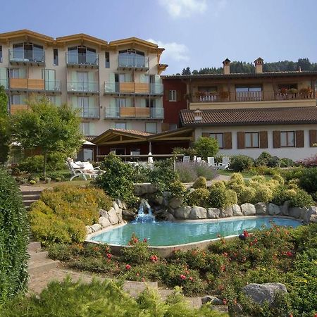 Hotel Miralago Bossico Bagian luar foto