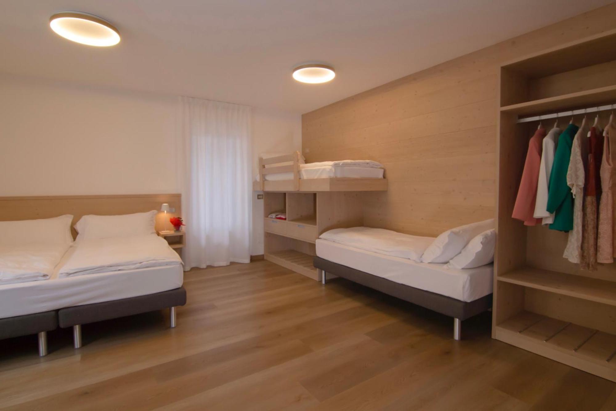 Hotel Miralago Bossico Ruang foto