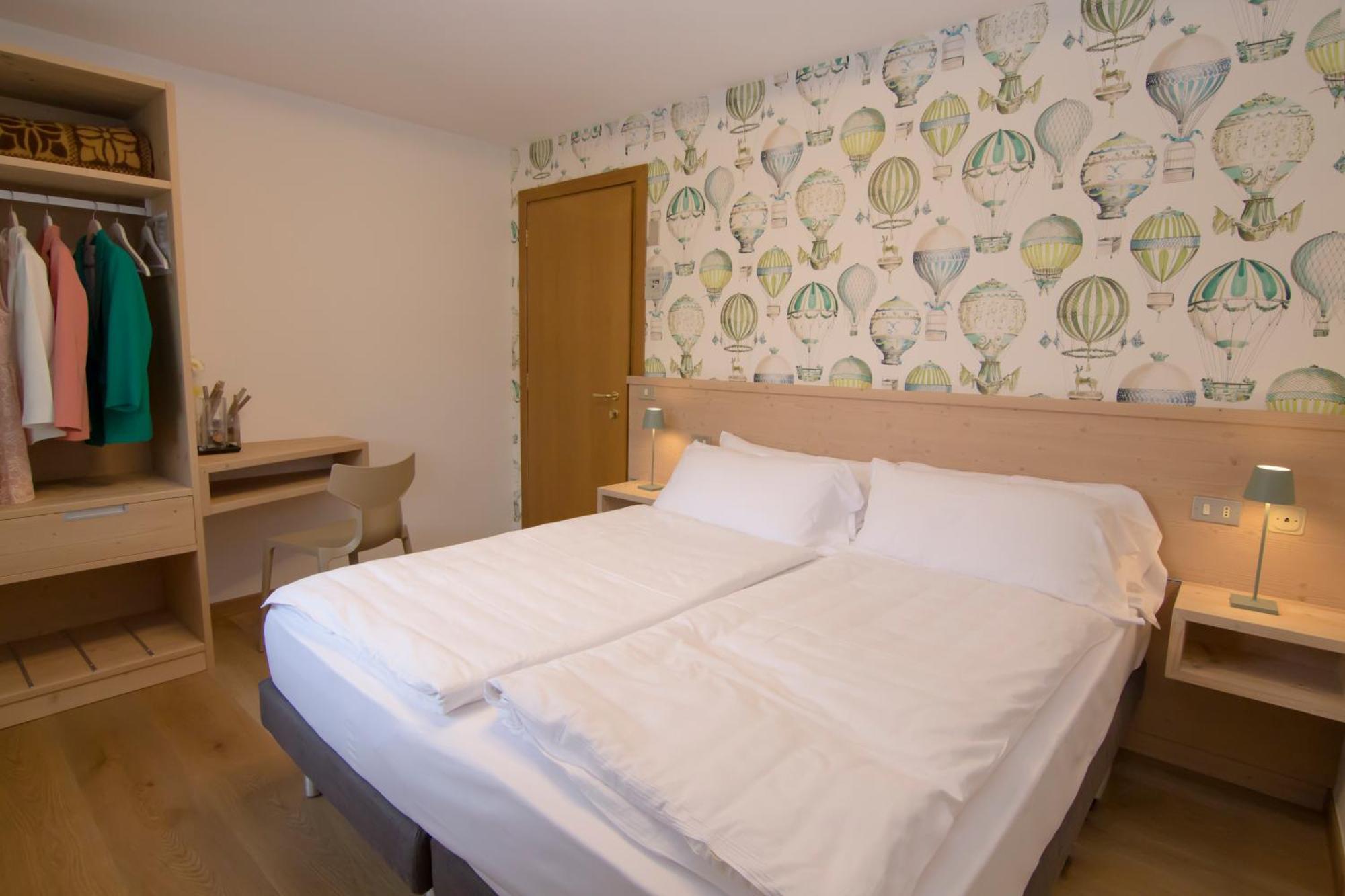 Hotel Miralago Bossico Ruang foto