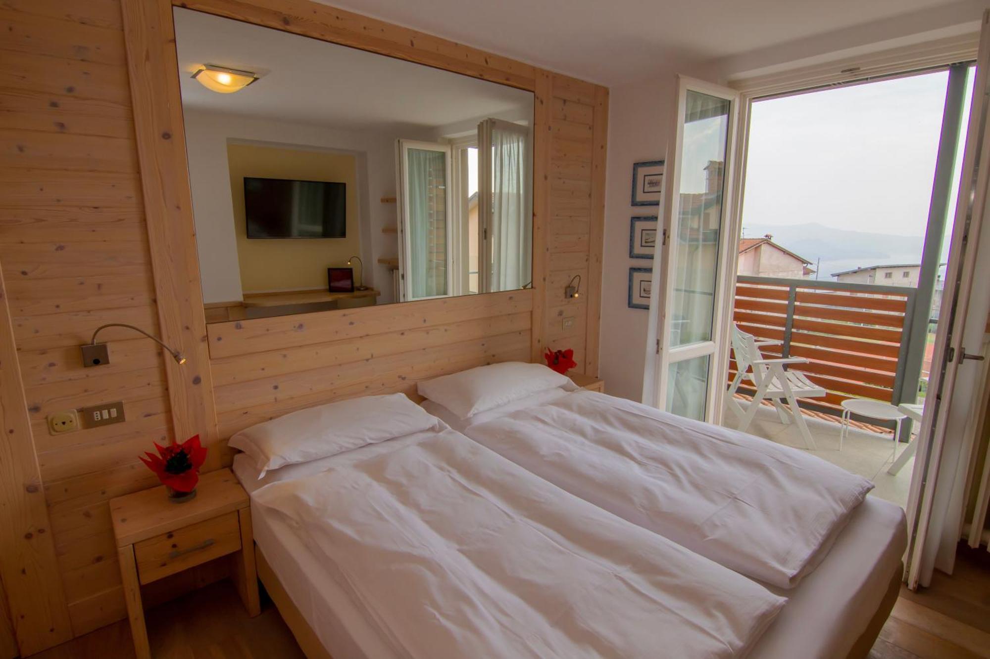 Hotel Miralago Bossico Ruang foto
